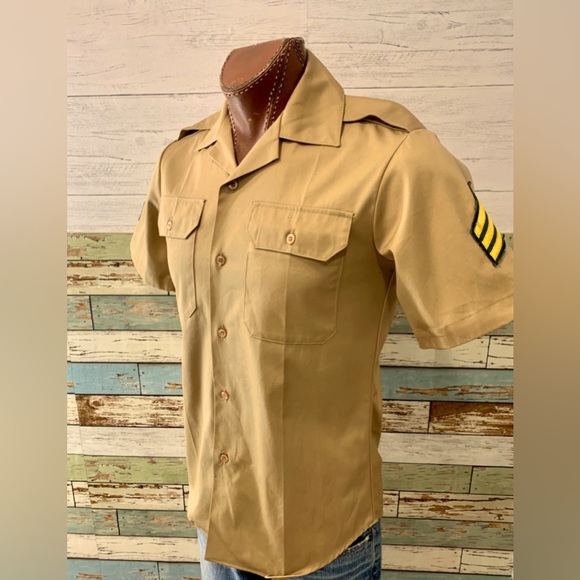 CELINE cotton Eddie's Triomphe Button Short Sleeve Military Shirt Short sleeve shirt 2C580106K khaki 34
